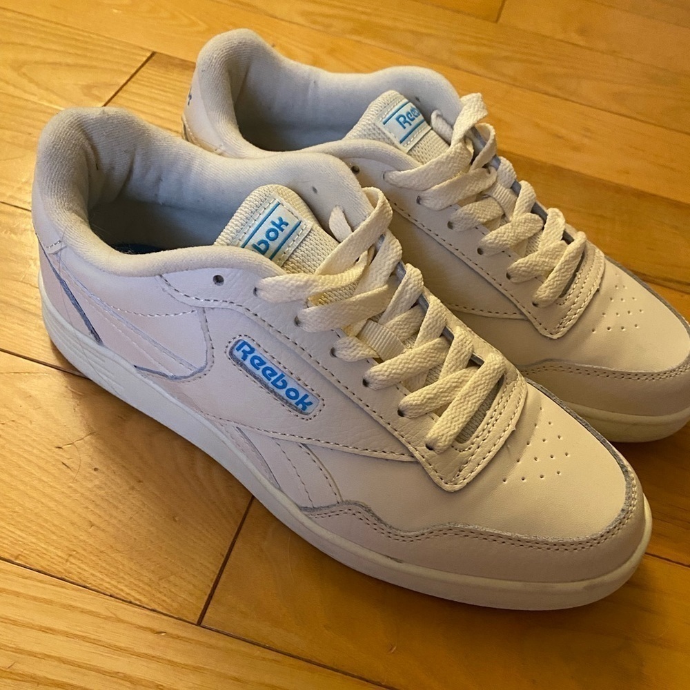 Reebok women’s shoes size 7